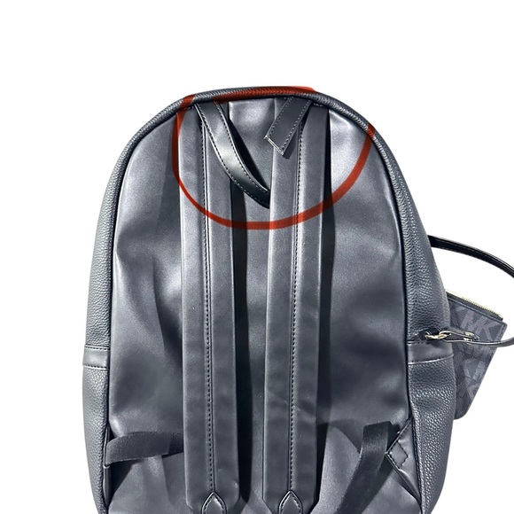 Michael Kors Black Leather Back Pack & Zippered Clutch - NEW (DAMAGED) - Picture 3 of 8